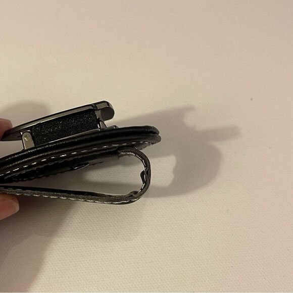 Fiat Sunglass Holder for Car with Logo Black PU Leather NWT - Picture 5 of 9